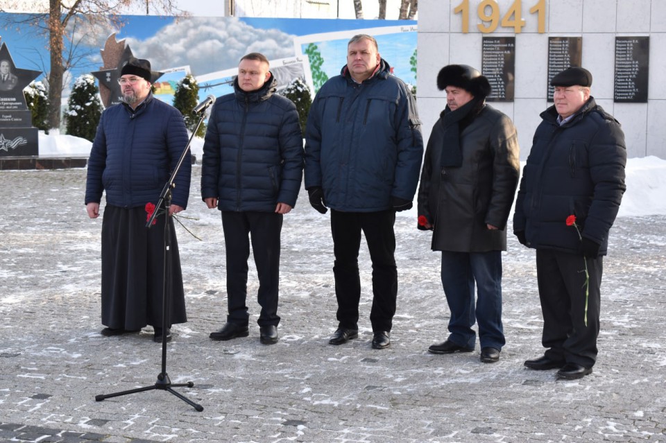 Сегодня исполняющий обязанности главы МСУ  Васильев Алексей Александрович принял участие в мероприятии  по Дню памяти воинов, погибших в результате локальных вооружённых конфликтов.